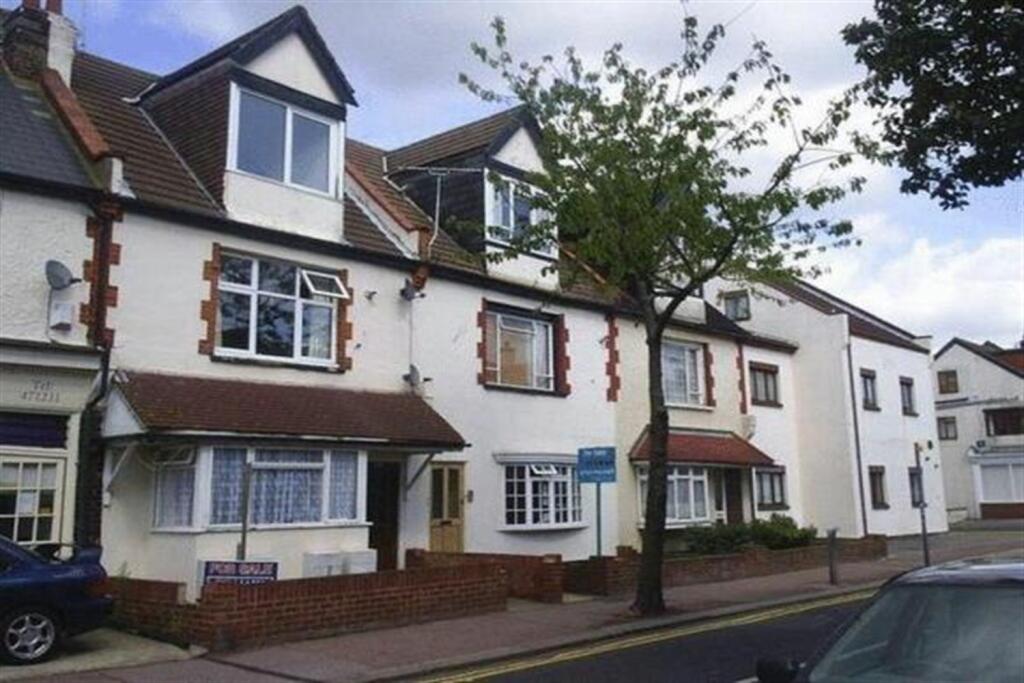 2 bed Not Specified for rent in Southend-on-Sea. From PACE Property Lettings and Management Ltd - Southend-on-Sea