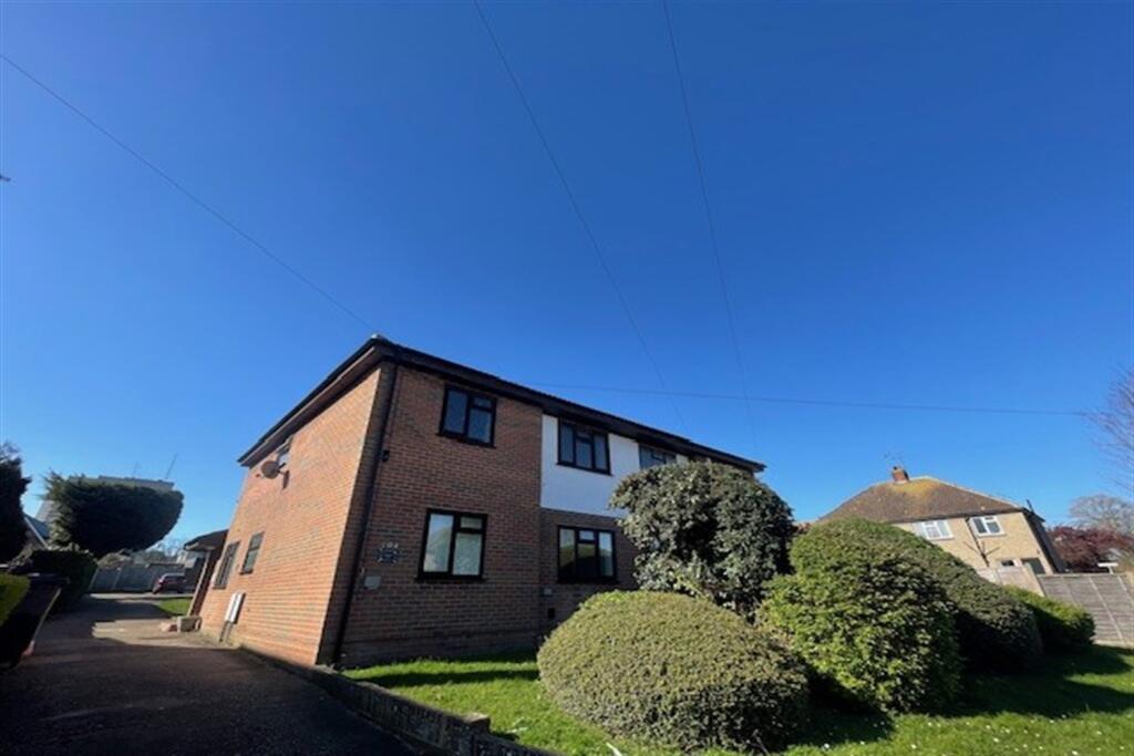 2 bed 1st Floor Flat for rent in Southend-on-Sea. From PACE Property Lettings and Management Ltd - Southend-on-Sea