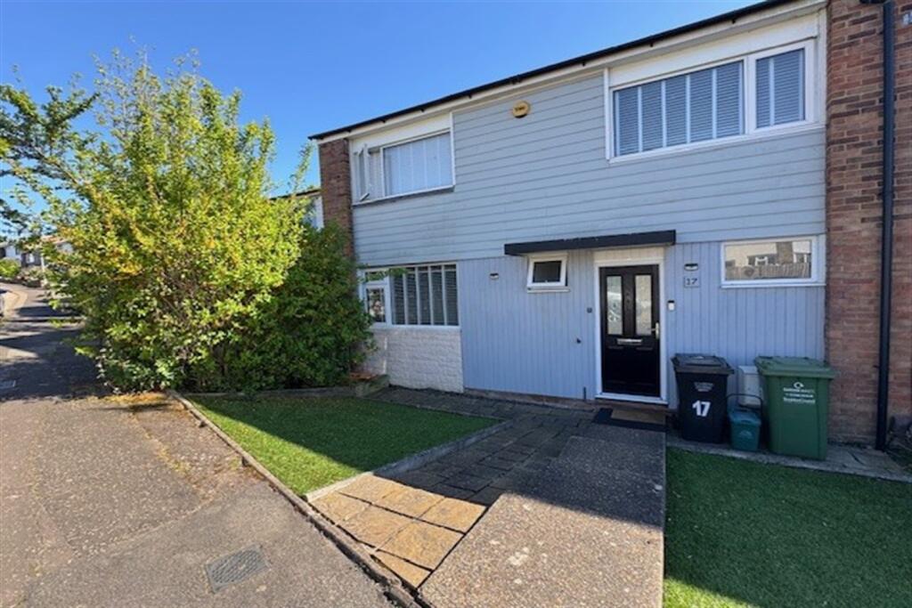 3 bed Mid Terraced House for rent in Runwell. From PACE Property Lettings and Management Ltd - Southend-on-Sea