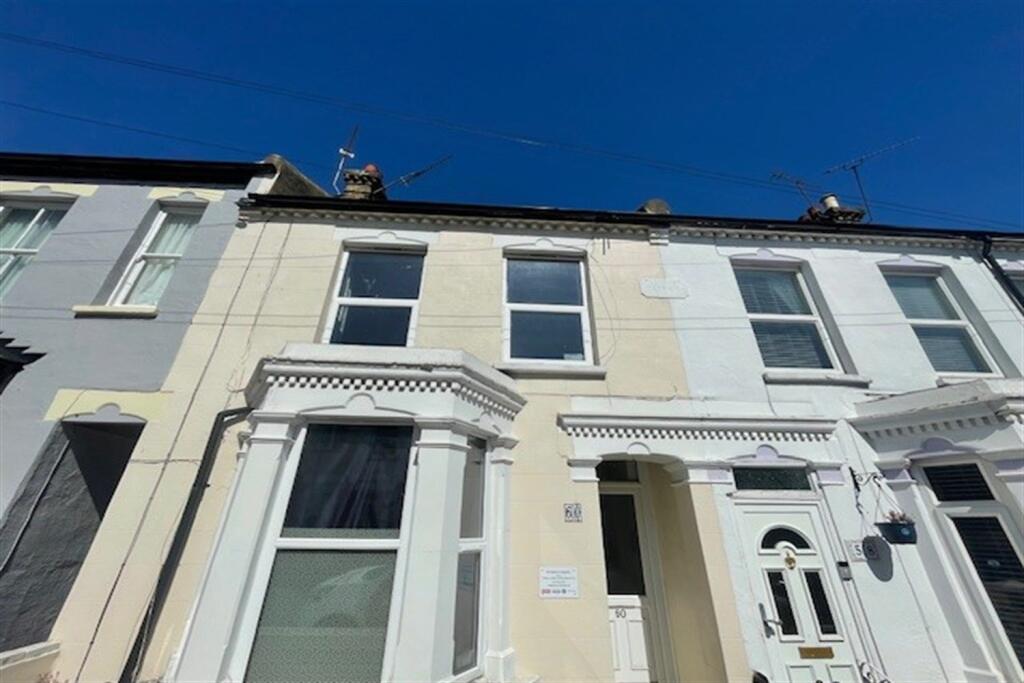 1 bed 1st Floor Flat for rent in Southend-on-Sea. From PACE Property Lettings and Management Ltd - Southend-on-Sea 1 bed 1st Floor Flat for rent in Southend-on-Sea. From PACE Property Lettings and Management Ltd - Southend-on-Sea