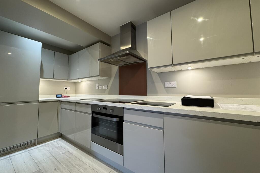 2 bed 1st Floor Flat for rent in Southend-on-Sea. From PACE Property Lettings and Management Ltd - Southend-on-Sea 2 bed 1st Floor Flat for rent in Southend-on-Sea. From PACE Property Lettings and Management Ltd - Southend-on-Sea