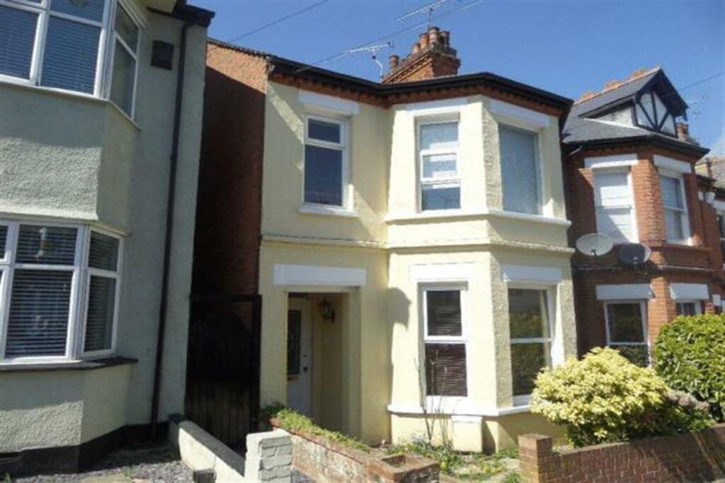 4 bed 1st Floor Flat for rent in Hadleigh. From PACE Property Lettings and Management Ltd - Southend-on-Sea 4 bed 1st Floor Flat for rent in Hadleigh. From PACE Property Lettings and Management Ltd - Southend-on-Sea