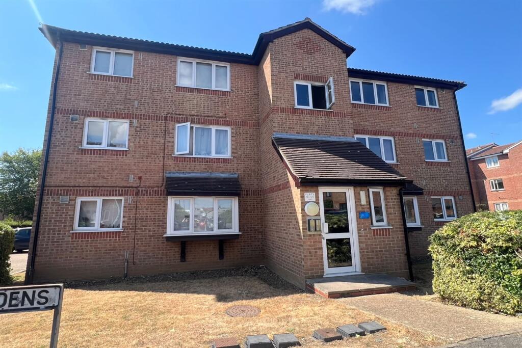 4 bed 1st Floor Flat for rent in Rochford. From PACE Property Lettings and Management Ltd - Southend-on-Sea