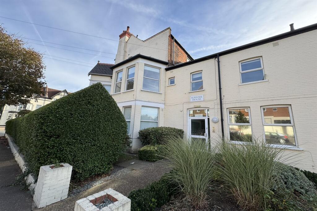 0 bed 1st Floor Flat for rent in Southend-on-Sea. From PACE Property Lettings and Management Ltd - Southend-on-Sea