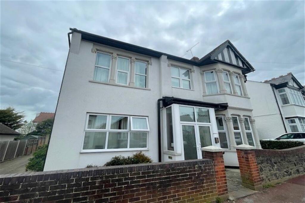 1 bed 1st Floor Flat for rent in Southend-on-Sea. From PACE Property Lettings and Management Ltd - Southend-on-Sea 1 bed 1st Floor Flat for rent in Southend-on-Sea. From PACE Property Lettings and Management Ltd - Southend-on-Sea