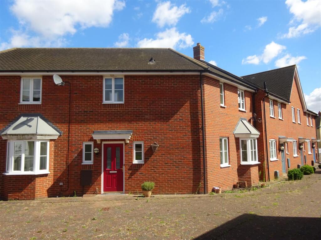 3 bed Mid Terraced House for rent in Great Barton. From Clarke and Simpson - Framlingham
