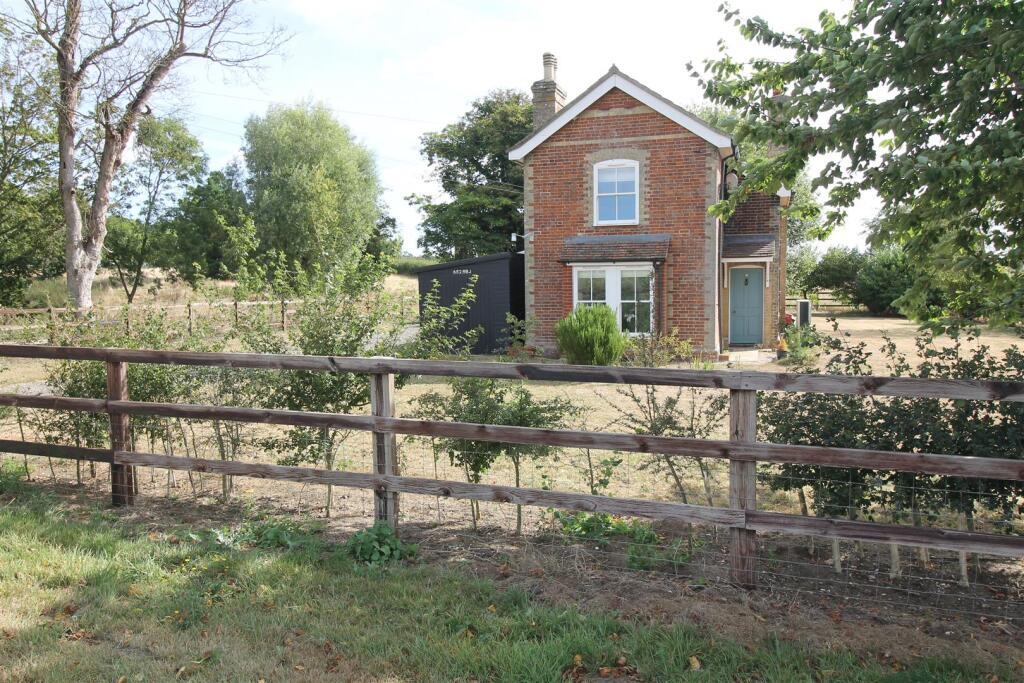 2 bed Detached for rent in Friston. From Clarke and Simpson - Framlingham 2 bed Detached for rent in Friston. From Clarke and Simpson - Framlingham