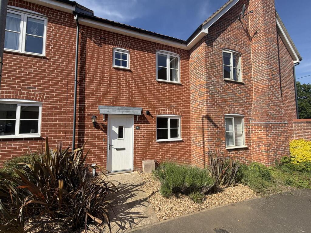 2 bed Mid Terraced House for rent in Framlingham. From Clarke and Simpson - Framlingham
