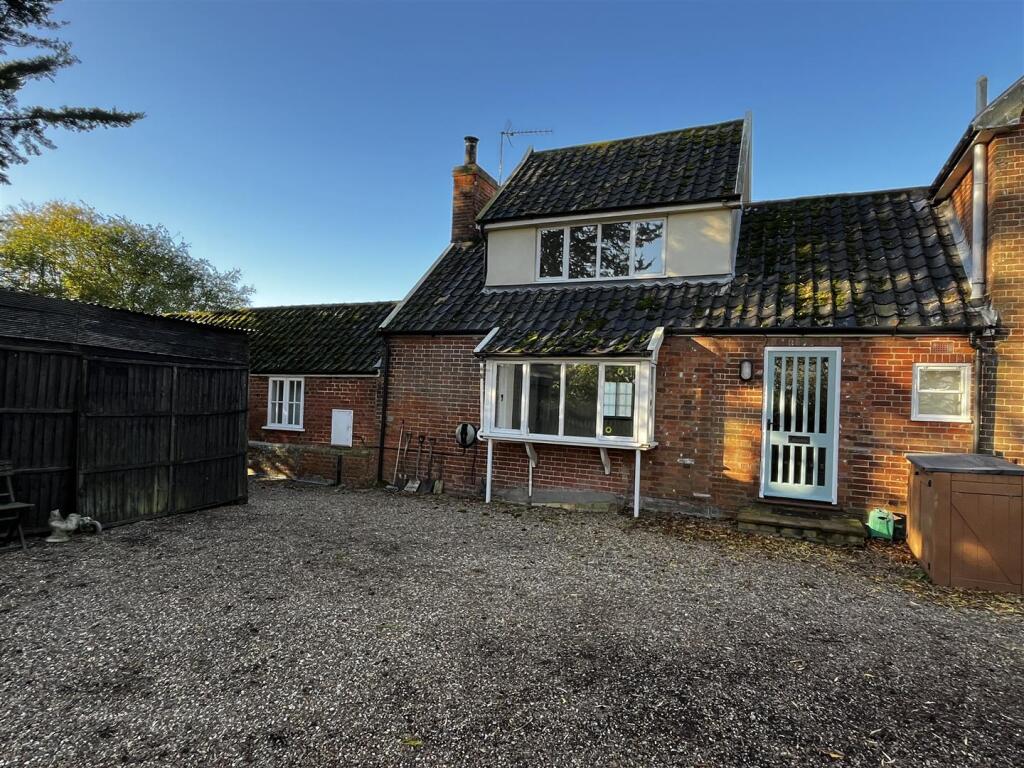 2 bed Cottage for rent in Badingham. From Clarke and Simpson - Framlingham