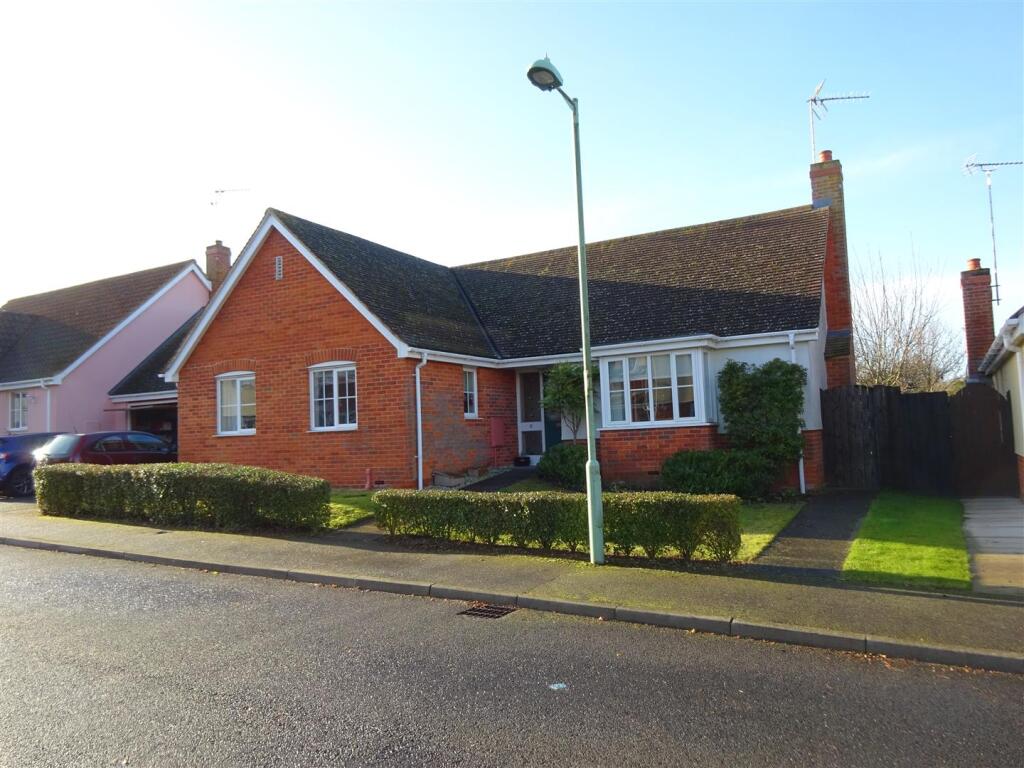 3 bed Detached bungalow for rent in Framlingham. From Clarke and Simpson - Framlingham
