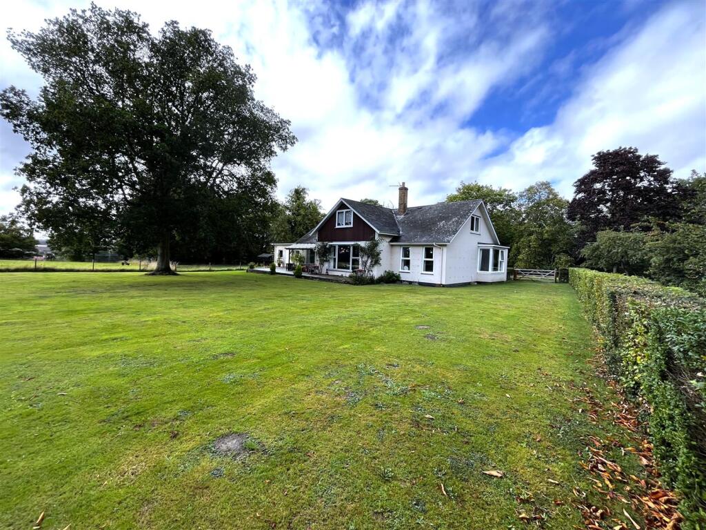 5 bed Detached for rent in Parham. From Clarke and Simpson - Framlingham