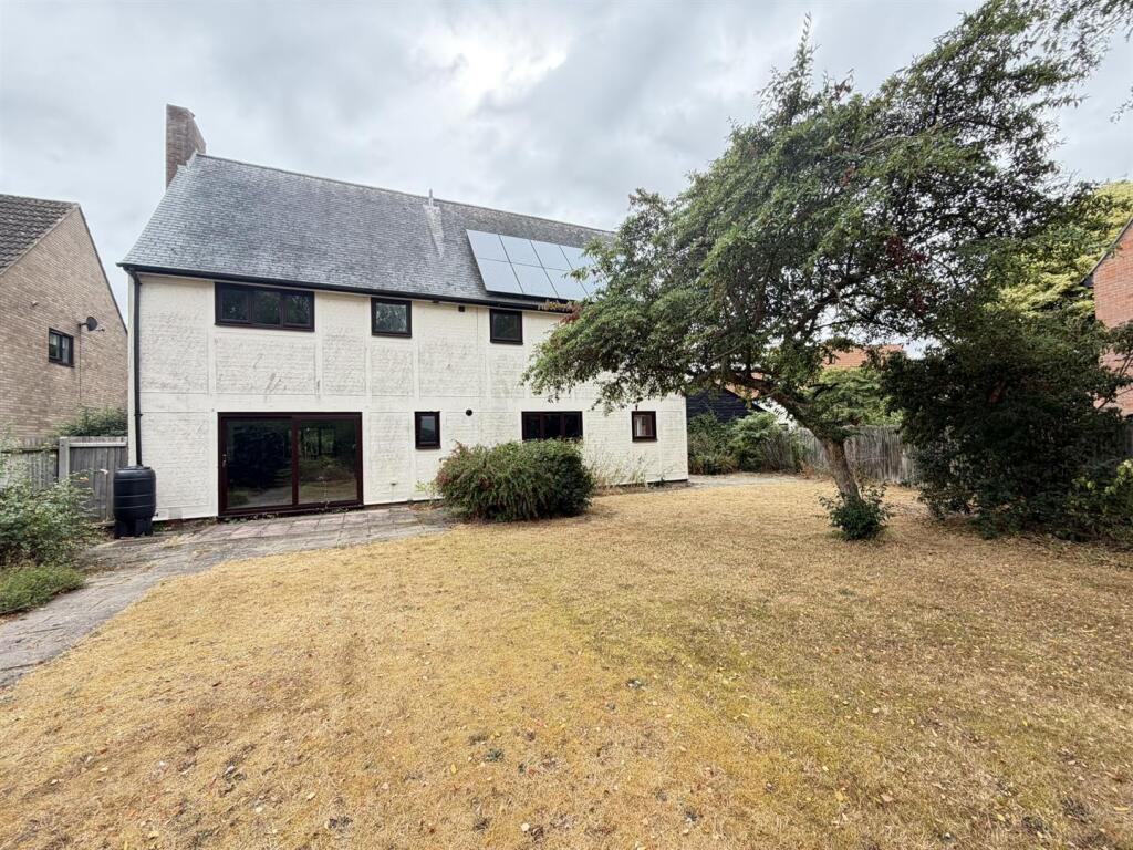 5 bed Detached for rent in Martlesham Heath. From Clarke and Simpson - Framlingham 5 bed Detached for rent in Martlesham Heath. From Clarke and Simpson - Framlingham