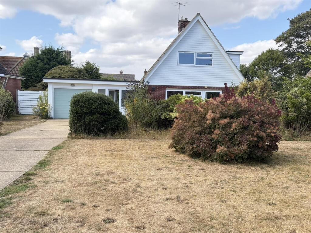 3 bed Chalet for rent in Aldeburgh. From Clarke and Simpson - Framlingham 3 bed Chalet for rent in Aldeburgh. From Clarke and Simpson - Framlingham