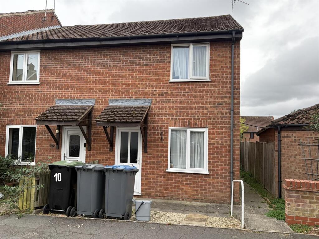 2 bed End of Terrace for rent in Framlingham. From Clarke and Simpson - Framlingham 2 bed End of Terrace for rent in Framlingham. From Clarke and Simpson - Framlingham