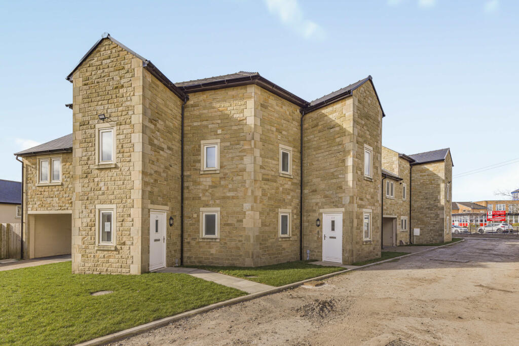 4 bed Mews for rent in . From Dewhurst Homes - Longridge