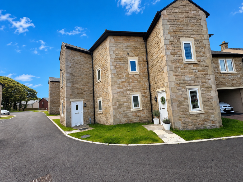 4 bed Mews for rent in . From Dewhurst Homes - Longridge