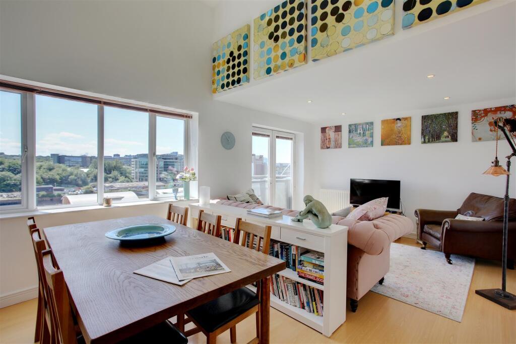 3 bed Penthouse for rent in Newcastle upon Tyne. From Bowson - Jesmond