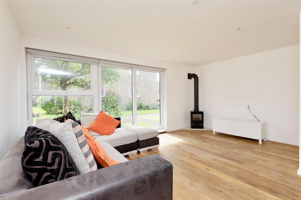 3 bed Mid Terraced House for rent in Longbenton. From Bowson - Jesmond 3 bed Mid Terraced House for rent in Longbenton. From Bowson - Jesmond