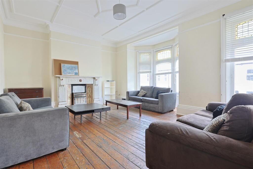 6 bed Private Halls for rent in Newcastle upon Tyne. From Bowson - Jesmond