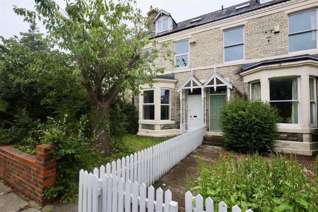 6 bed Mid Terraced House for rent in Newcastle upon Tyne. From Bowson - Jesmond