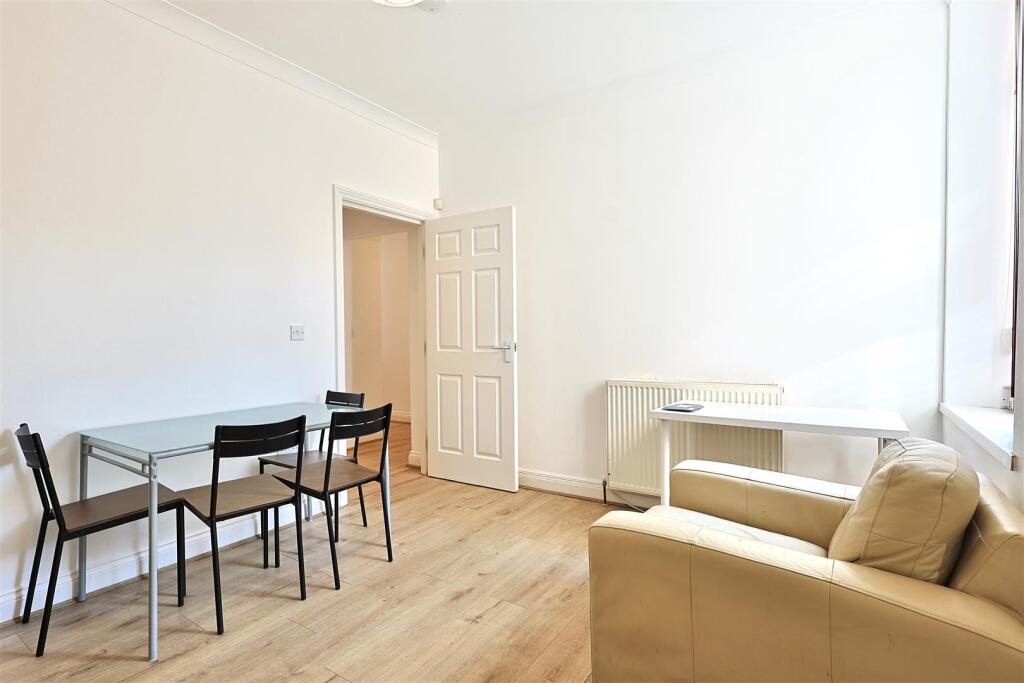 3 bed 1st Floor Flat for rent in Newcastle upon Tyne. From Bowson - Jesmond