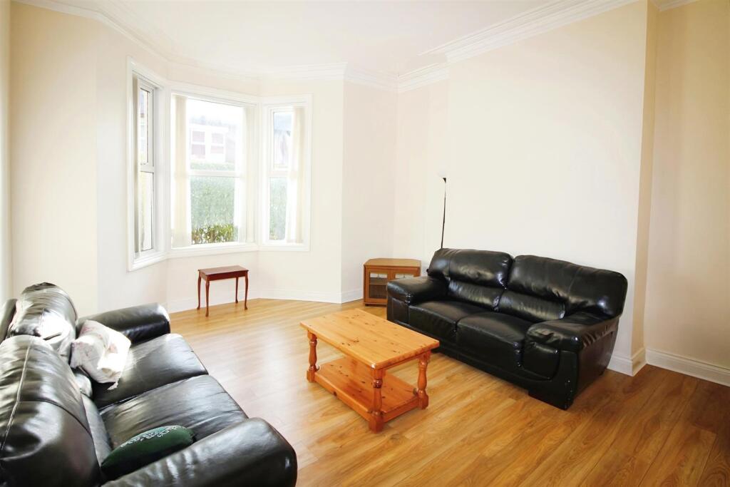 5 bed Mid Terraced House for rent in Newcastle upon Tyne. From Bowson - Jesmond 5 bed Mid Terraced House for rent in Newcastle upon Tyne. From Bowson - Jesmond