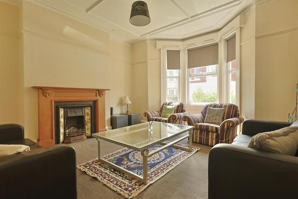 5 bed Mid Terraced House for rent in Newcastle upon Tyne. From Bowson - Jesmond 5 bed Mid Terraced House for rent in Newcastle upon Tyne. From Bowson - Jesmond