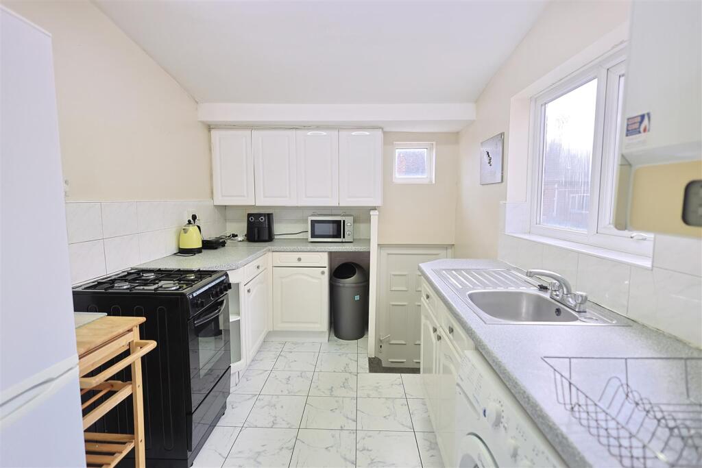 3 bed 1st Floor Flat for rent in Newcastle upon Tyne. From Bowson - Jesmond 3 bed 1st Floor Flat for rent in Newcastle upon Tyne. From Bowson - Jesmond