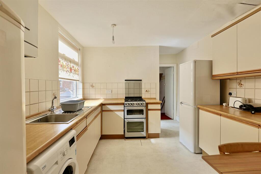 3 bed 1st Floor Flat for rent in Newcastle upon Tyne. From Bowson - Jesmond