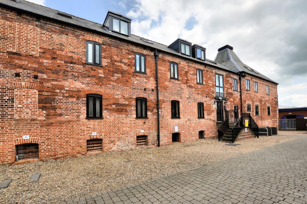 1 bed 1st Floor Flat for rent in Dereham. From Sowerbys - Dereham