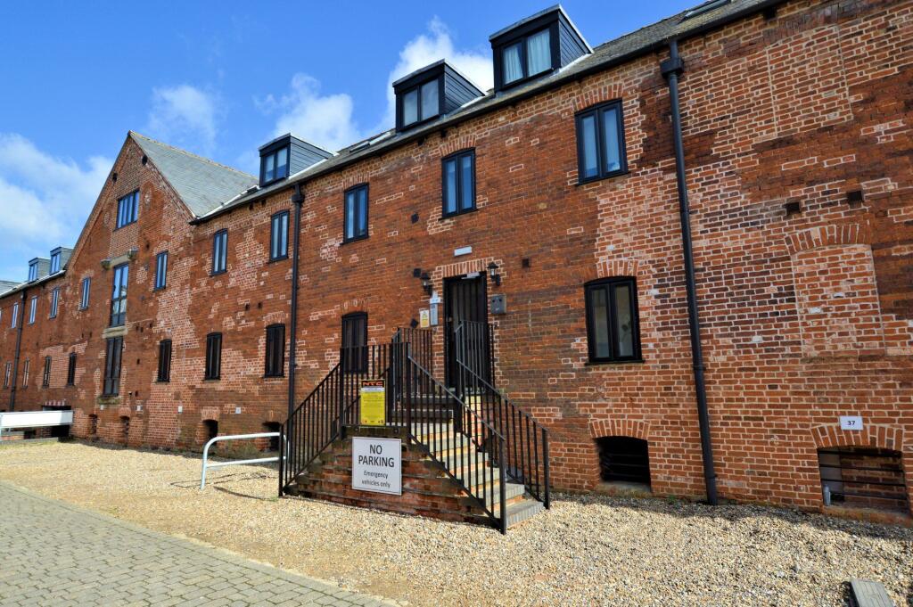2 bed 1st Floor Flat for rent in Dereham. From Sowerbys - Dereham