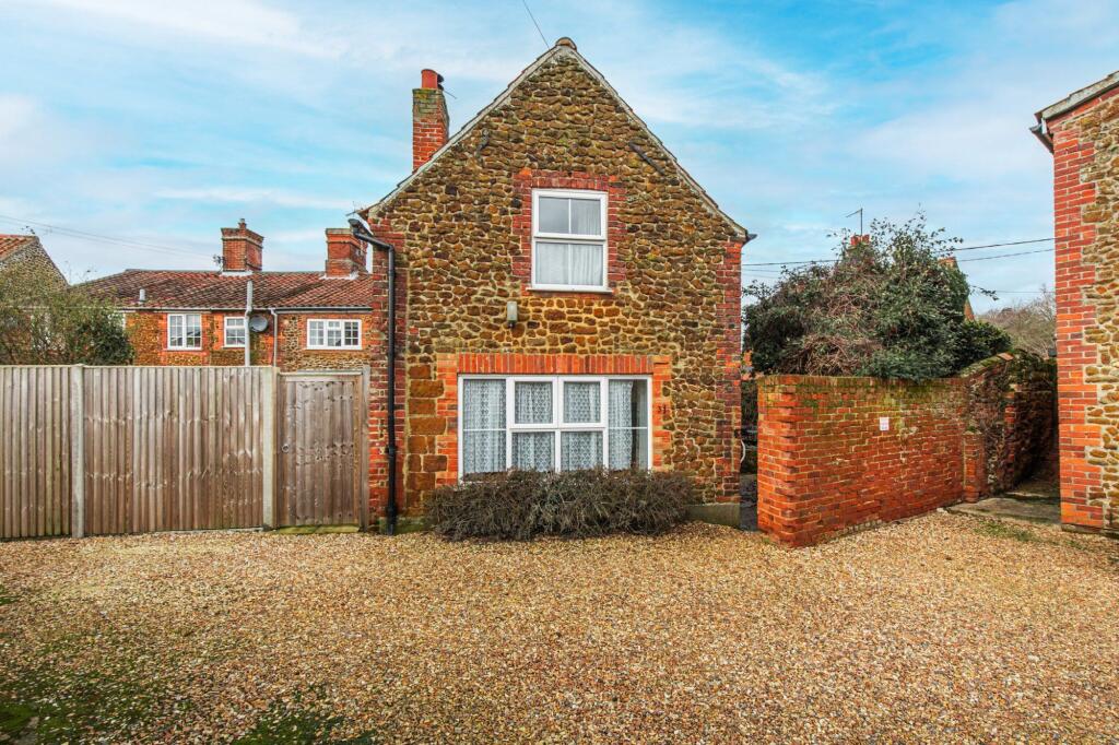 4 bed Cottage for rent in Snettisham. From Sowerbys - Dereham