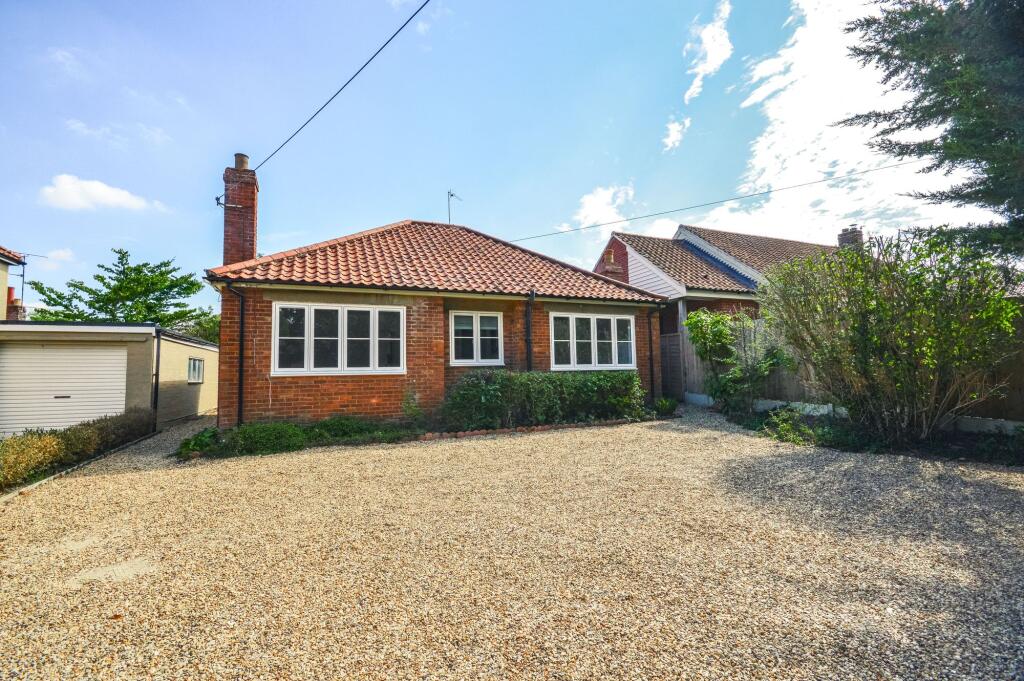 2 bed Detached bungalow for rent in Fakenham. From Sowerbys - Dereham
