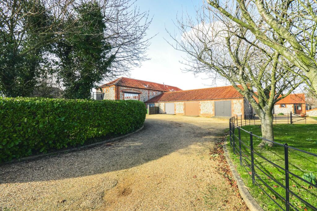 3 bed Barn Conversion for rent in Burnham Market. From Sowerbys - Dereham