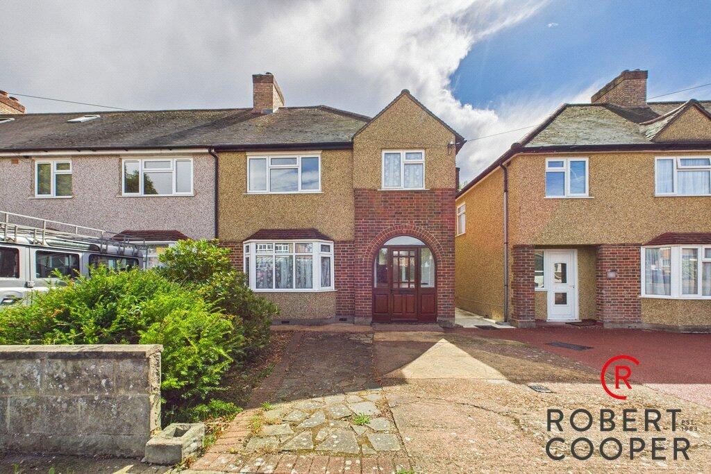 3 bed Semi Detached for rent in Ruislip. From Robert Cooper and Co