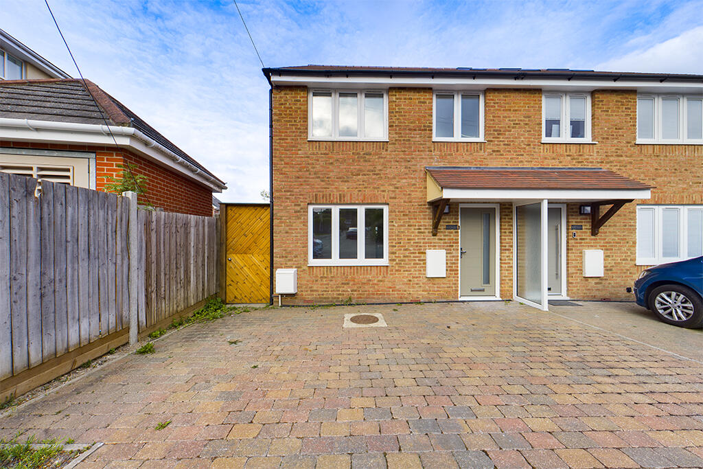 3 bed Semi Detached for rent in Ruislip. From Robert Cooper and Co