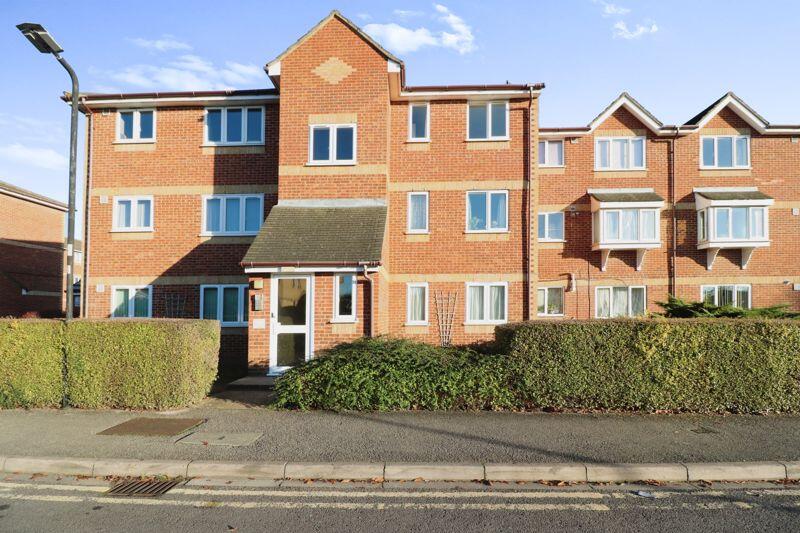 1 bed 1st Floor Flat for rent in Hitchambury. From B. Simmons - Langley