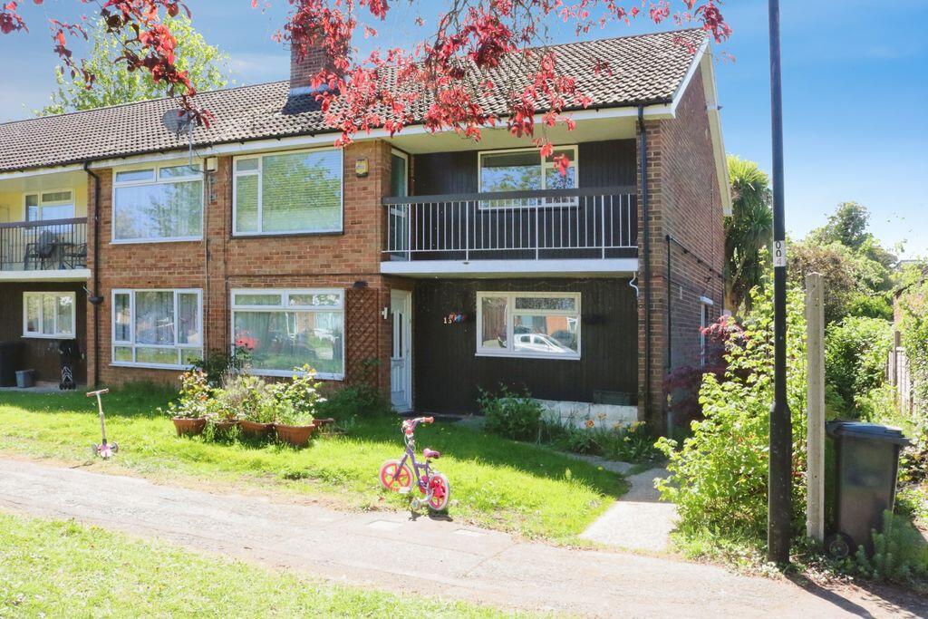 2 bed 1st Floor Flat for rent in George Green. From B. Simmons - Langley 2 bed 1st Floor Flat for rent in George Green. From B. Simmons - Langley