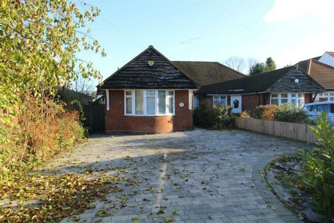 3 bed Bungalow for rent in Brentwood. From Meacock & Jones - Shenfield