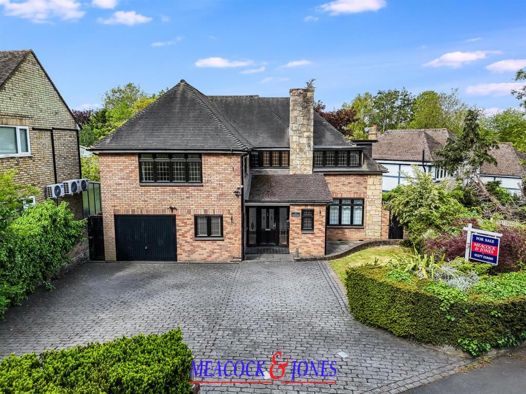 5 bed Detached for rent in Ingrave. From Meacock & Jones - Shenfield 5 bed Detached for rent in Ingrave. From Meacock & Jones - Shenfield