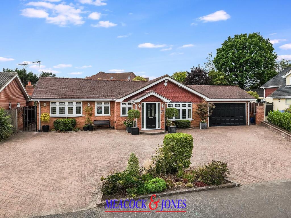 5 bed Detached bungalow for rent in Ingrave. From Meacock & Jones - Shenfield 5 bed Detached bungalow for rent in Ingrave. From Meacock & Jones - Shenfield