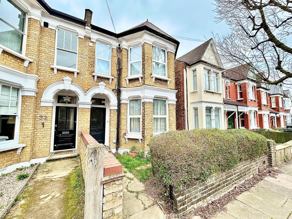 1 bed 1st Floor Flat for rent in Southgate. From Bairstow Eves Lettings - Walthamstow