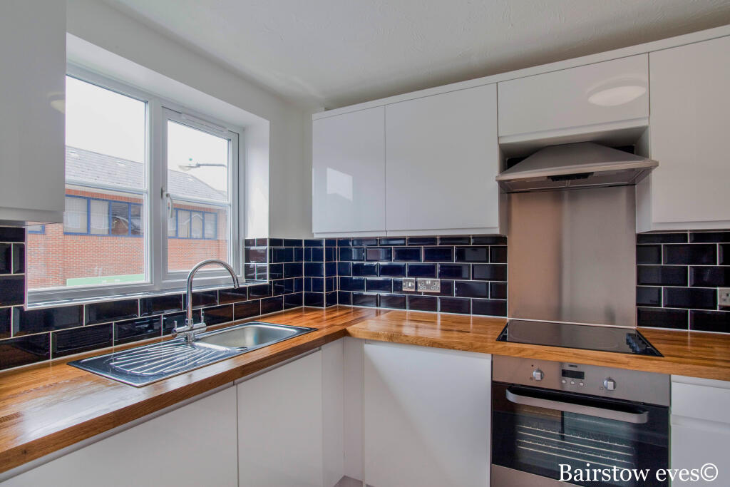 2 bed 1st Floor Flat for rent in Walthamstow. From Bairstow Eves Lettings - Walthamstow