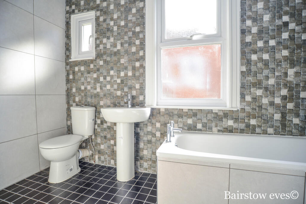 2 bed 1st Floor Flat for rent in Walthamstow. From Bairstow Eves Lettings - Walthamstow