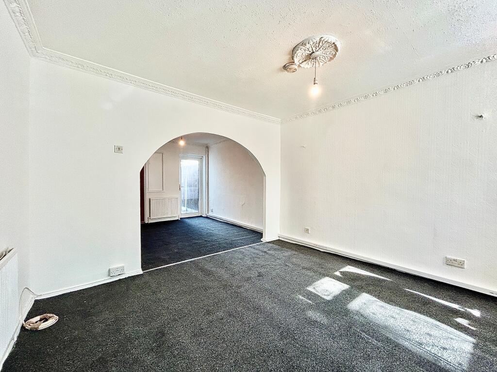 2 bed Detached for rent in Ilford. From Bairstow Eves Lettings - Walthamstow