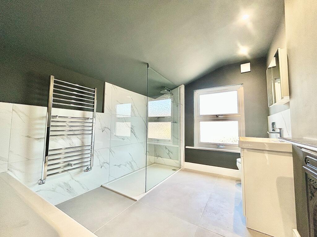 3 bed Detached for rent in Edmonton. From Bairstow Eves Lettings - Walthamstow