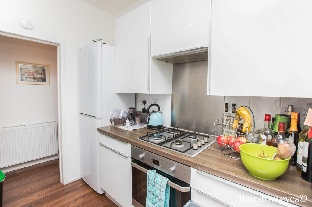 2 bed 1st Floor Flat for rent in Walthamstow. From Bairstow Eves Lettings - Walthamstow