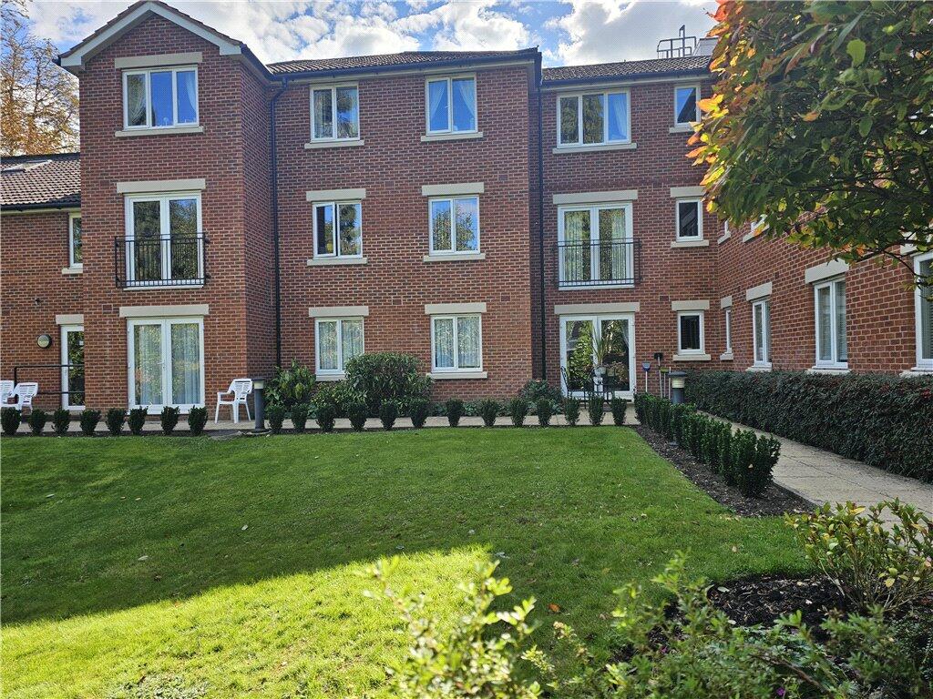 2 bed 1st Floor Flat for rent in Caterham. From Bairstow Eves Lettings - Purley