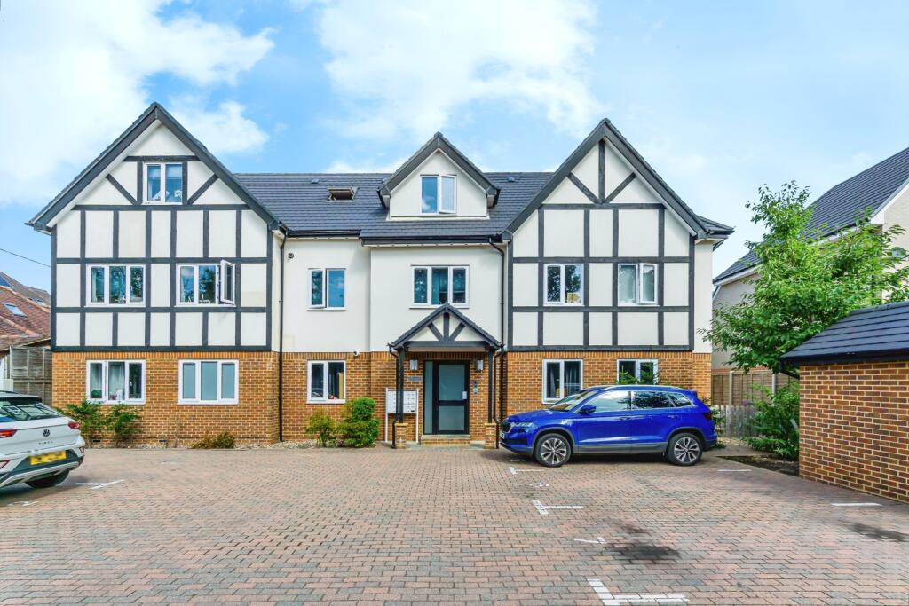 2 bed 1st Floor Flat for rent in Chelsham. From Bairstow Eves Lettings - Purley