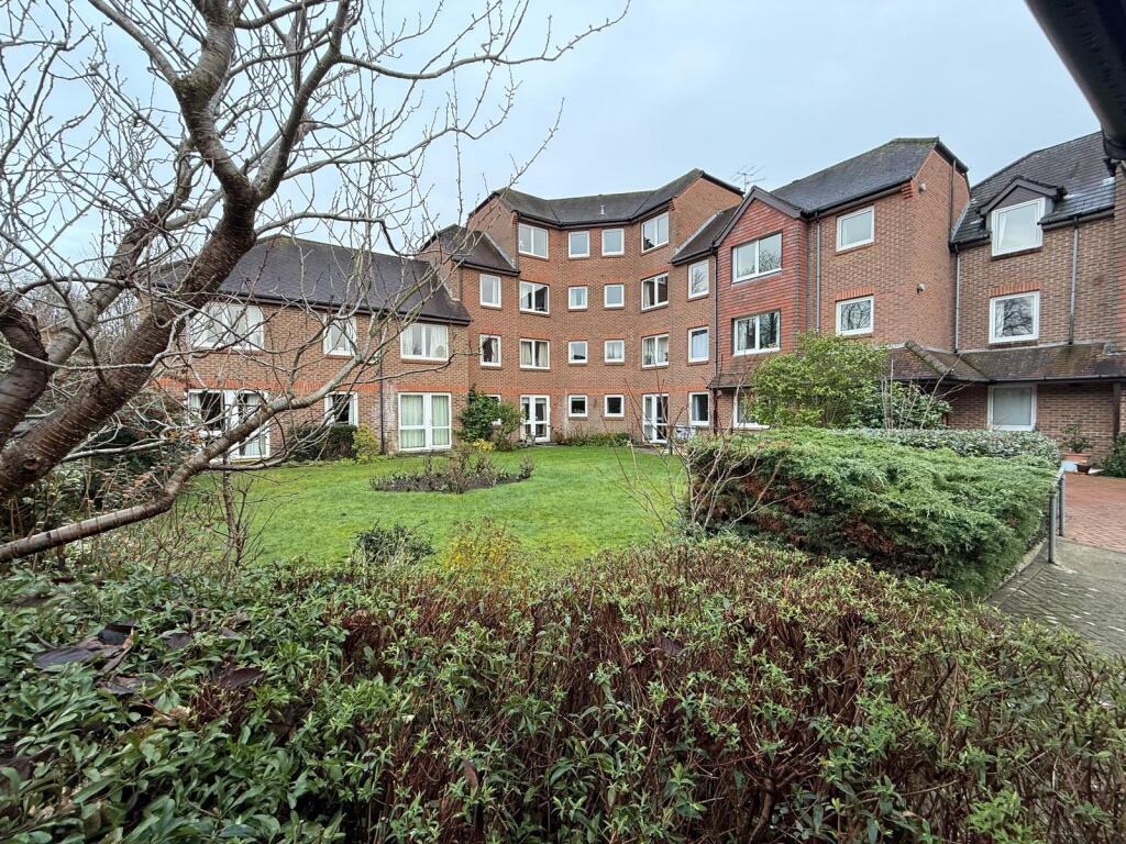 1 bed 1st Floor Flat for rent in Guildford. From Bairstow Eves Lettings - Purley